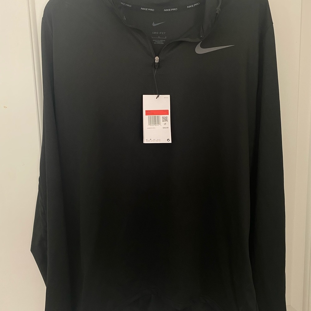Brand new men’s Nike training Dri-Fit long sleeve top